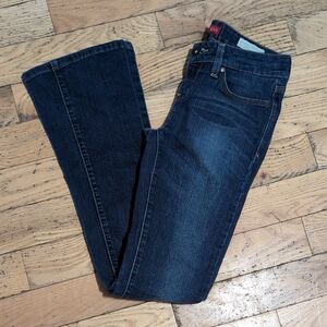 EUC Guess Boot cut Jeans Women's Size 26 *R15